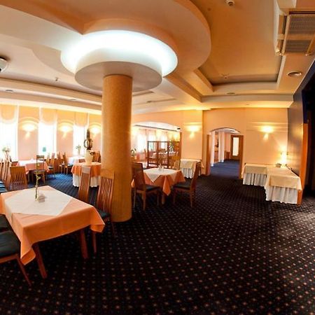 Hotel Naramowice ポズナン レストラン 写真