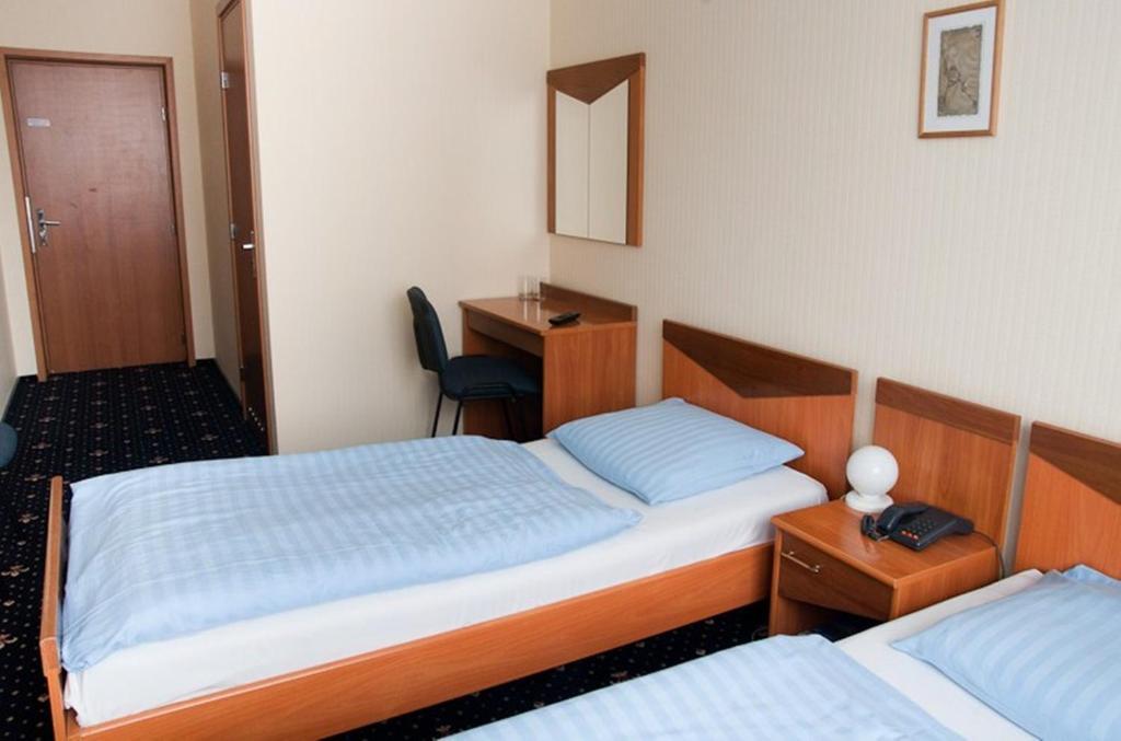 Hotel Naramowice ポズナン 部屋 写真