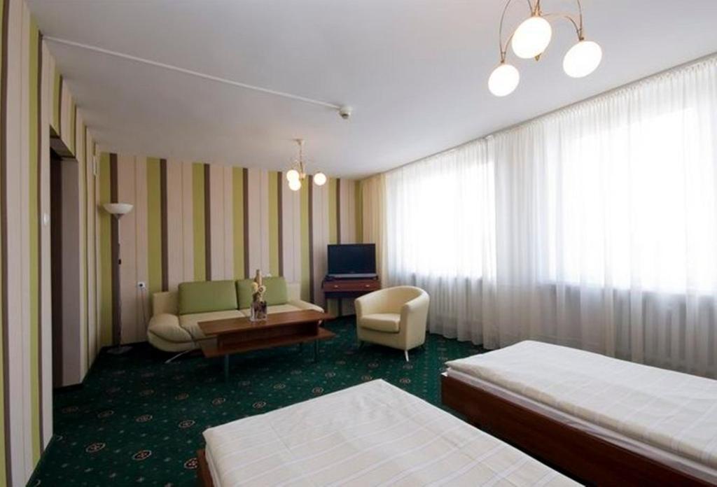 Hotel Naramowice ポズナン 部屋 写真