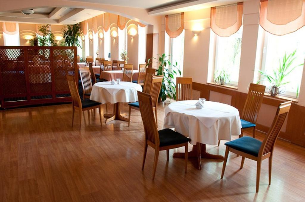Hotel Naramowice ポズナン レストラン 写真