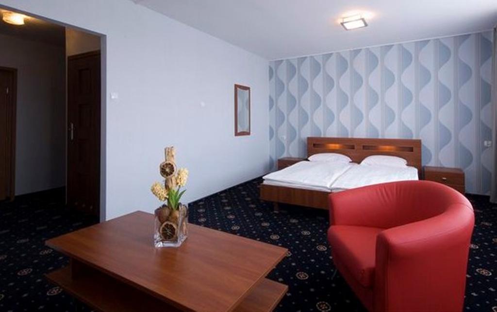 Hotel Naramowice ポズナン 部屋 写真